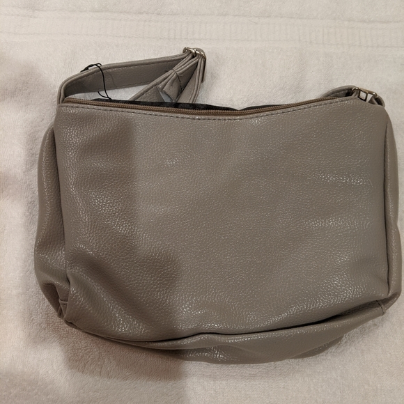 Chuns - Picture 3 of 4